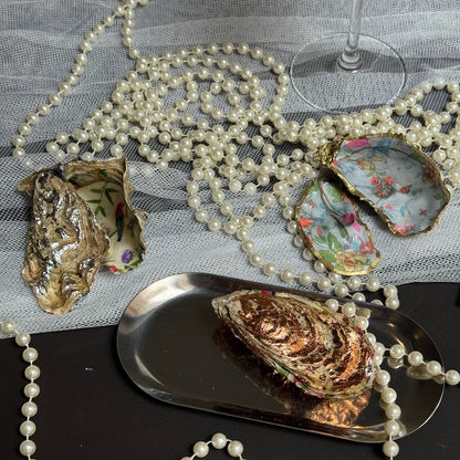 Oyster shell jewelry box for storing rings and small accessories – Lily Glow Decor