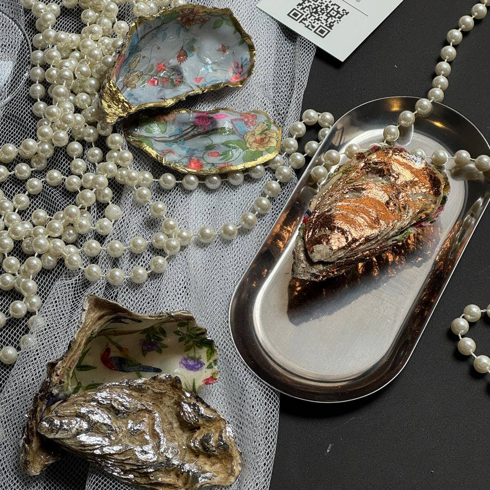 Oyster shell jewelry box for storing rings and small accessories – Lily Glow Decor