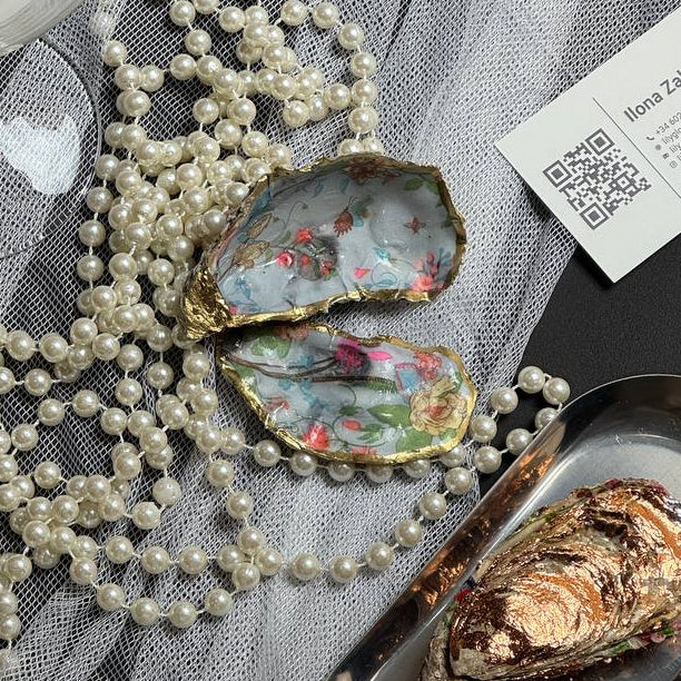 Oyster shell jewelry box for storing rings and small accessories – Lily Glow Decor