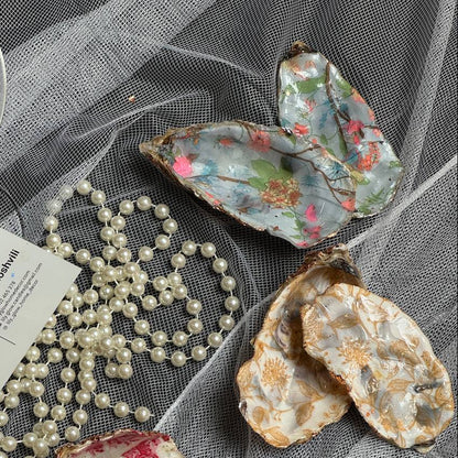 Oyster shell jewelry box for storing rings and small accessories – Lily Glow Decor