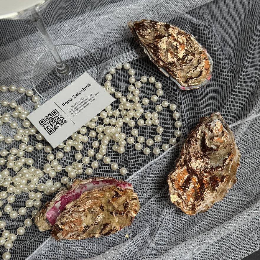Oyster shell jewelry box for storing rings and small accessories – Lily Glow Decor
