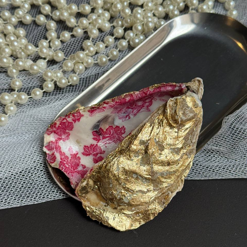 Oyster shell jewelry box for storing rings and small accessories – Lily Glow Decor