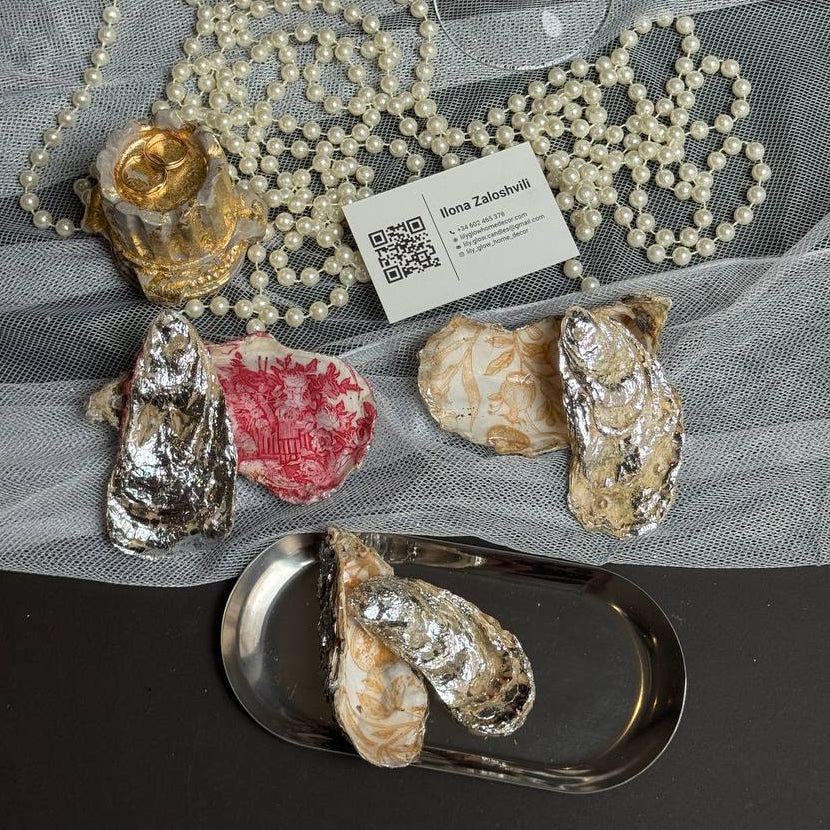 Oyster shell jewelry box for storing rings and small accessories – Lily Glow Decor