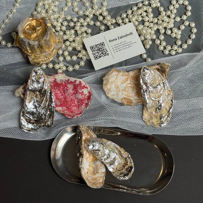 Oyster shell jewelry box for storing rings and small accessories – Lily Glow Decor