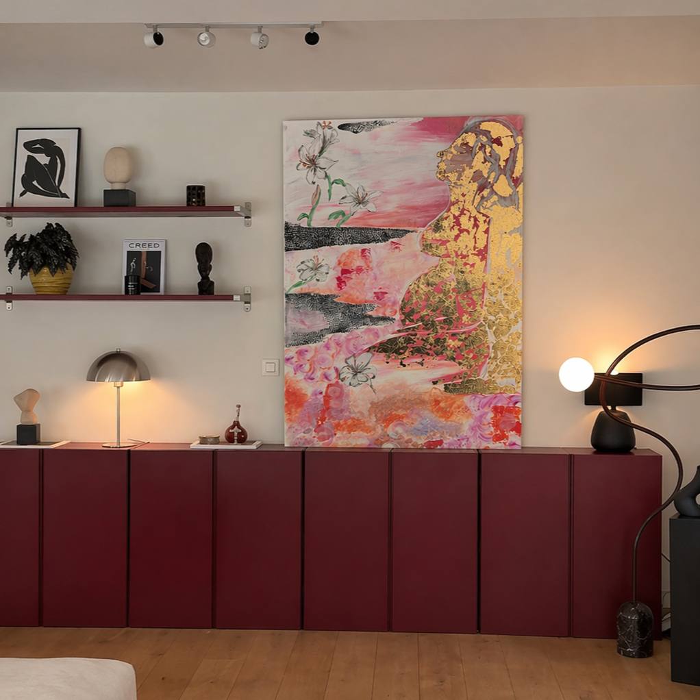 Abstract feminine silhouette with gold leaf on pink canvas – Lily Glow Decor